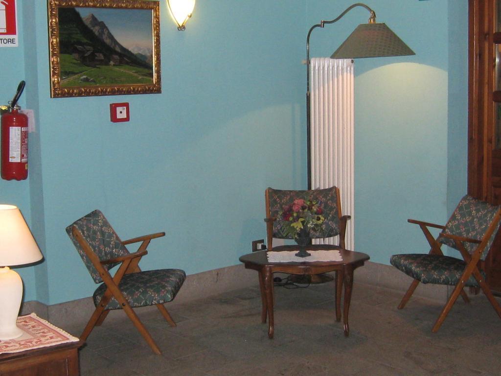 Hotel Villa Plinia Pragelato Extérieur photo